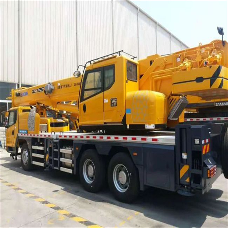 盐亭离这最近出租吊车电话